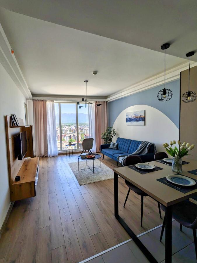 Sky Side Luxury Condo Skopje Esterno foto